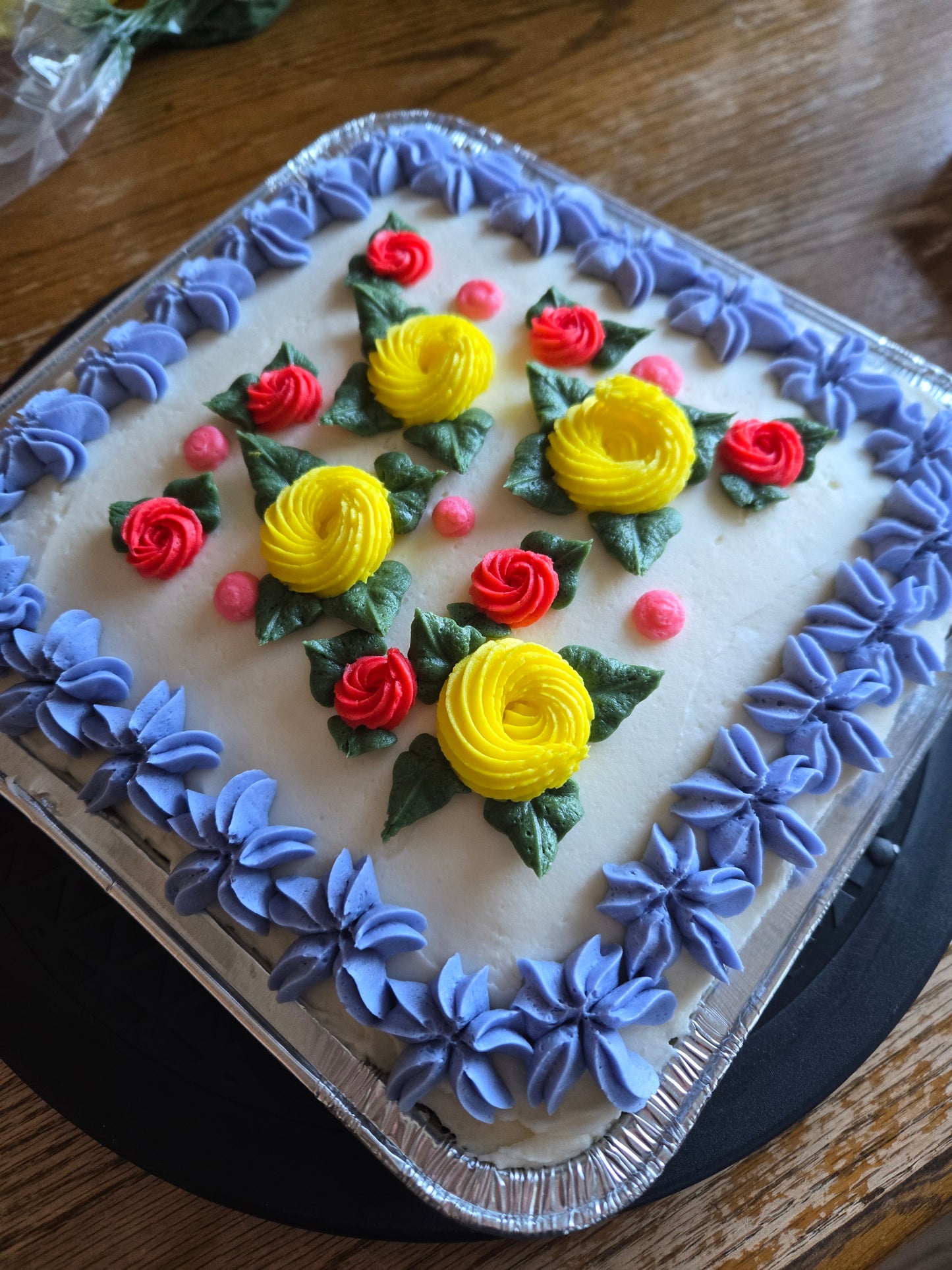 Everyday Cake ~ Pan & Lid ~ 16 2" servings
